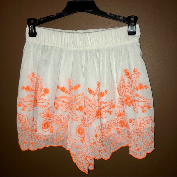 ALLOY Pants - Neon Lace Embroidered Shorts ALLOY Pants - Neon Lace Embroidered Shorts